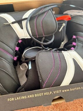 burton coco snowboard boots white gray womens Women's Mint BOA this boot will get you there Burton Coco Phantom Pink White